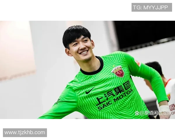 武汉足球队的崛起与转型之路探索世锦赛背后的奋斗与希望 武汉足球队的崛起与转型之路探索世锦赛背后的奋斗与希望