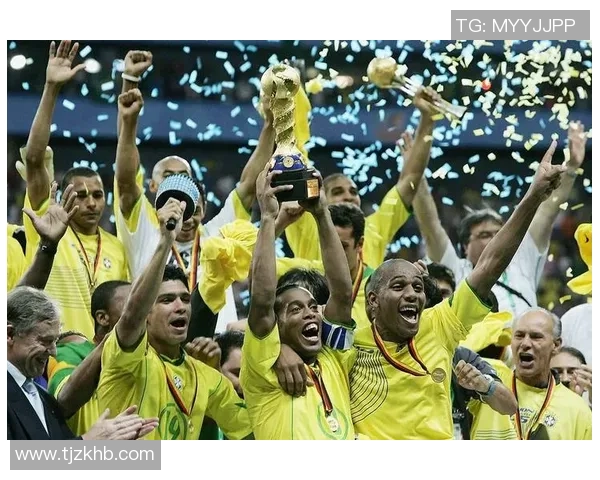 碧眼足球明星全解析及其辉煌成就与职业生涯回顾