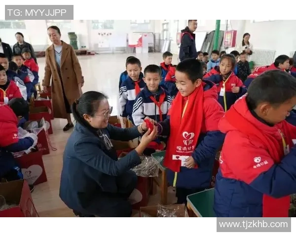 足球明星慷慨解囊全额捐赠工资助力公益事业传递温暖与希望 足球明星慷慨解囊全额捐赠工资助力公益事业传递温暖与希望