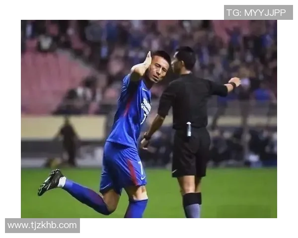 足球明星照片姿势解析如何捕捉他们的魅力与风采 足球明星照片姿势解析如何捕捉他们的魅力与风采