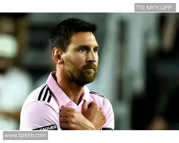 足球明星日常生活精彩瞬间大合集展现他们场外的真实魅力与风采 足球明星日常生活精彩瞬间大合集展现他们场外的真实魅力与风采