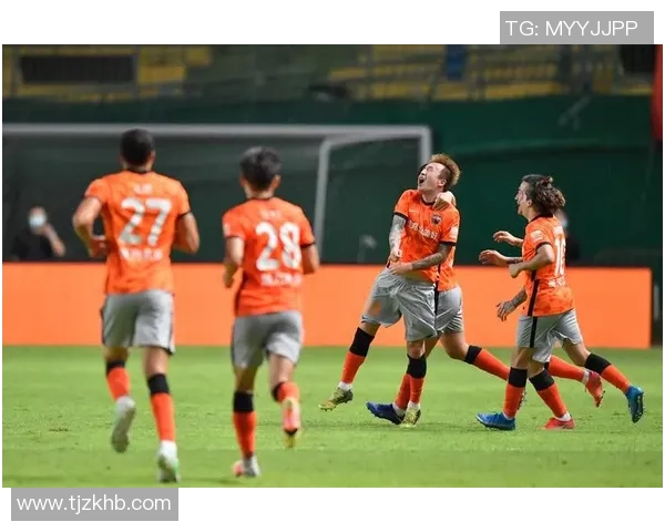 重庆足球队在全国锦标赛中的团队协作表现分析与点评 重庆足球队在全国锦标赛中的团队协作表现分析与点评